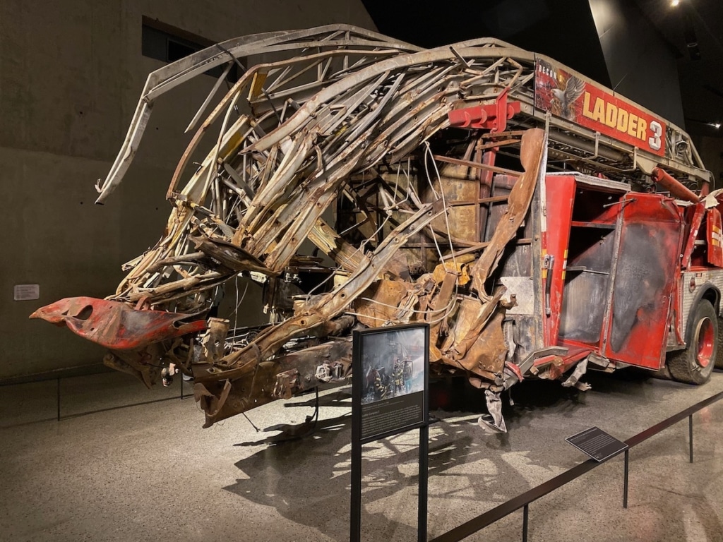 Camion de pompier exposé au musée du 11 septembre à New York