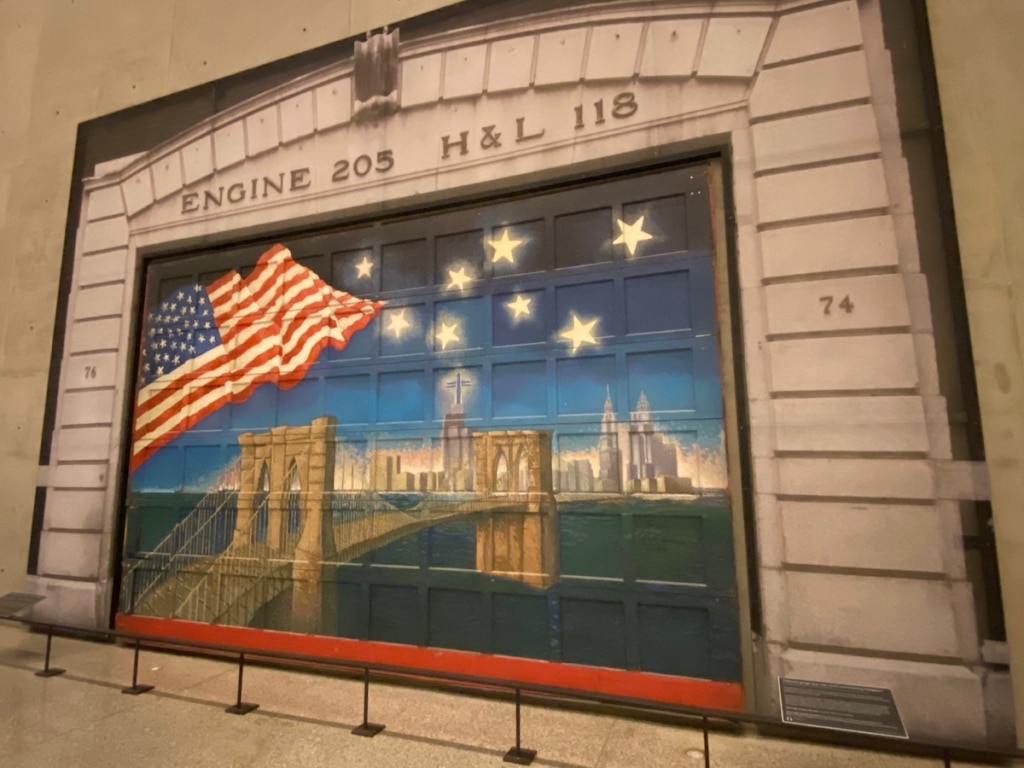 Fresque d'une caserne de pompier situé dans le musée du 11 septembre à New York