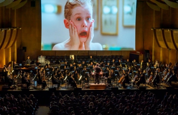 Orchestre accompagnant le film Home Alone à New York