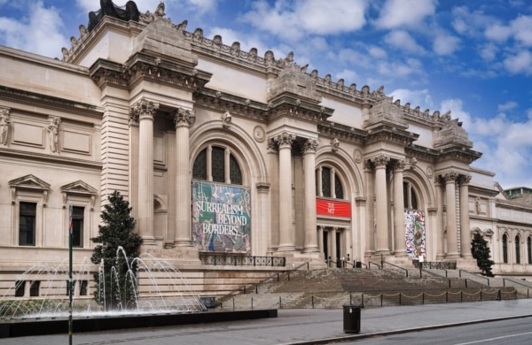 Façade du musée du MET à New York
