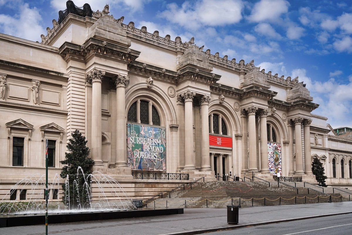 Façade du musée du MET à New York