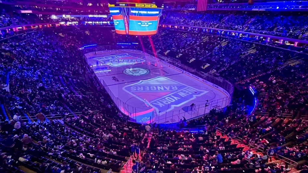 Ambiance lors d'un match des NY Rangers au Madison Square Garden