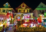 Quartier de New York maisons illuminées à Noël