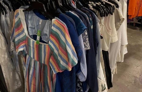 intérieur de la friperie Monk Vintage à New York