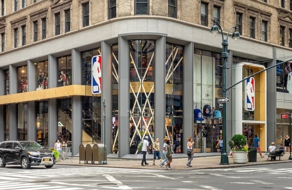 Boutique NBA sur la 5ème Avenue à New York