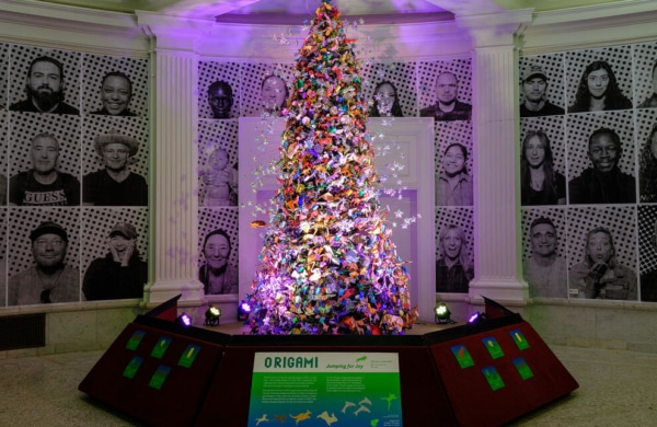 Sapin en origami du musée d'Histoire Naturelle à New York