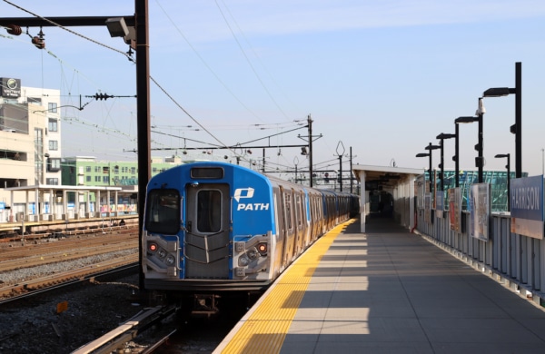 Train PATH entre le New Jersey et Manhattan à New York