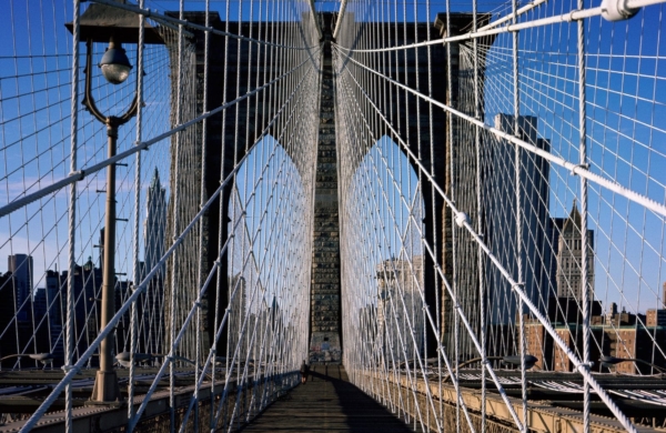 Câbles et arche du pont de Brooklyn