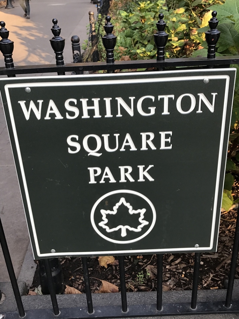Pancarte d'entrée du Washington Square Park