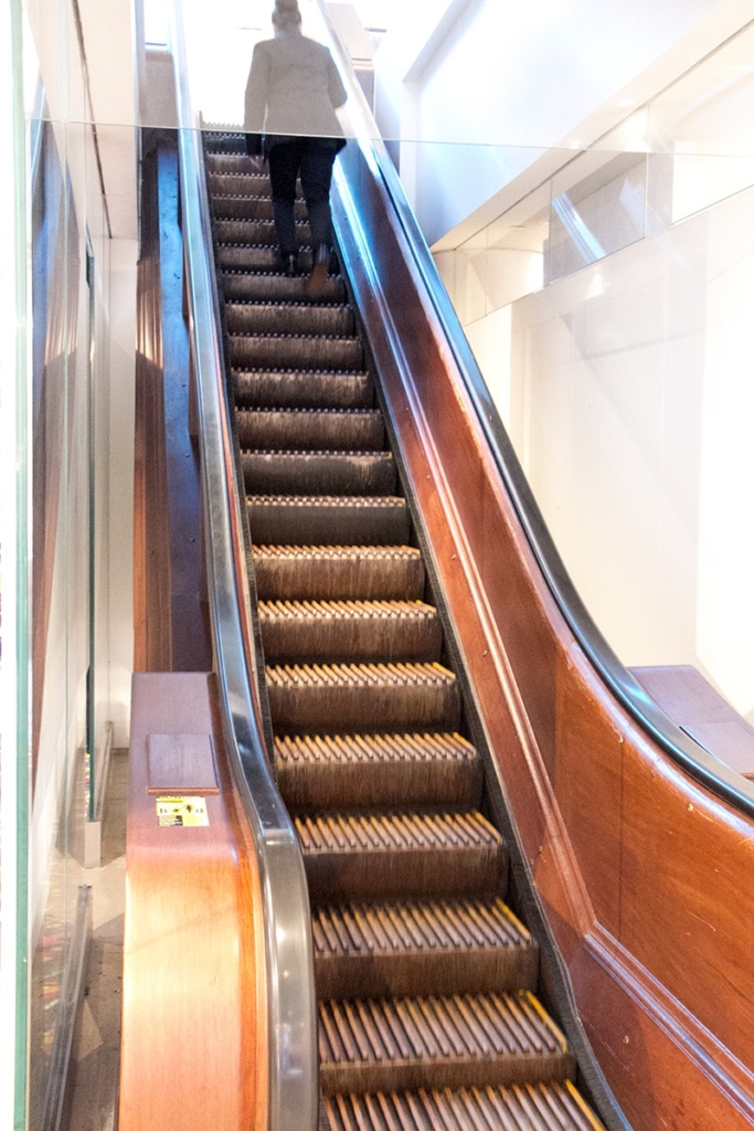 Macy's escalator magasin en bois
