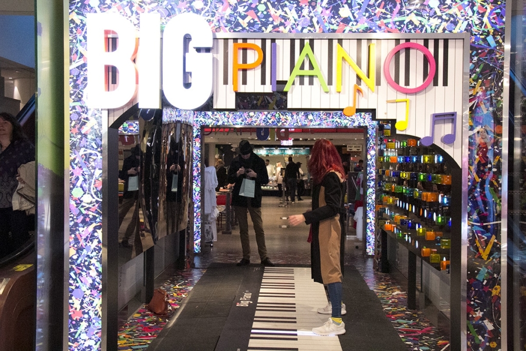 Big Piano macy's NYC