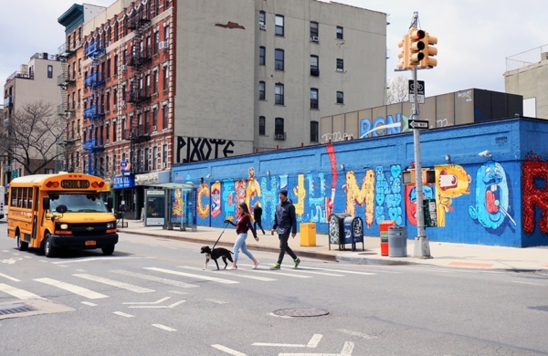 Fresque alphabet dans le East Village à New York