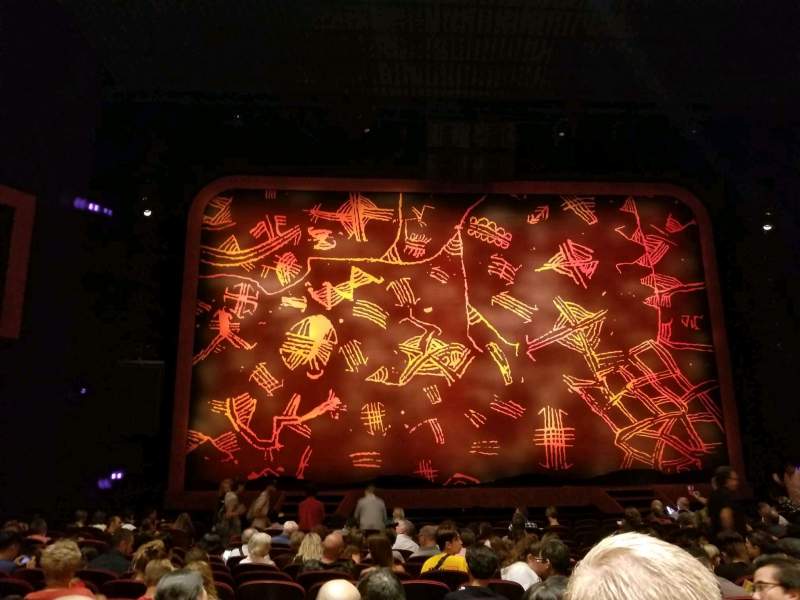 Vue depuis orchestra center au Minskoff Theatre à New York