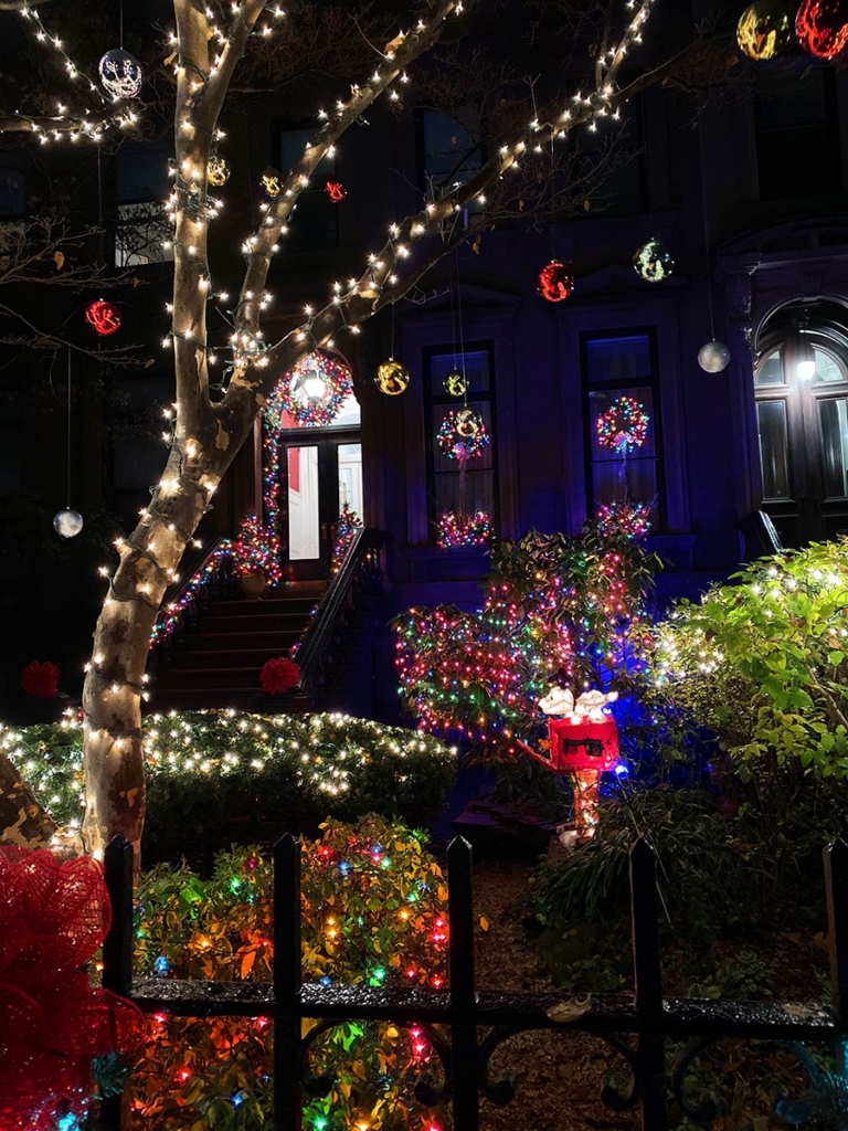 Maison décorée pendant Noël à Carroll Gardens, NYC
