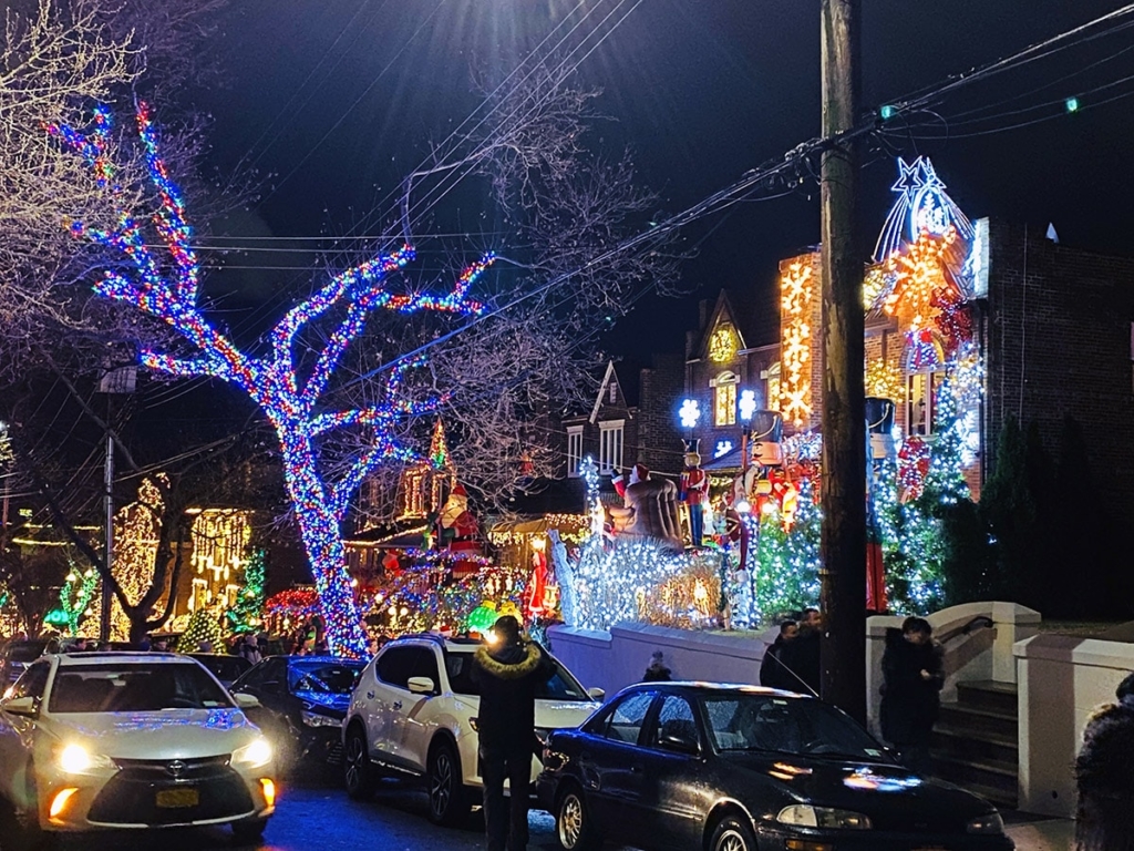 Décoration de Noël des maisons à Brooklyn