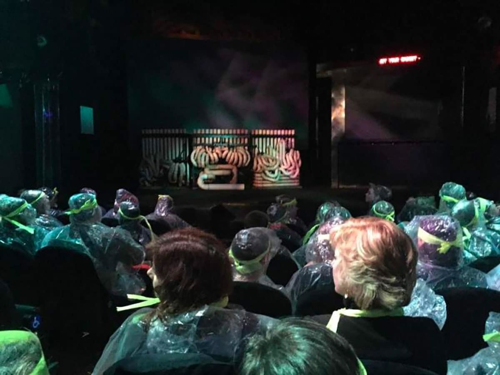 Vue Orchestra Poncho à l'Astor Place Theatre à New York