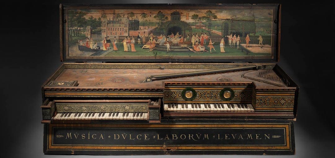 Ancien piano exposé au MET