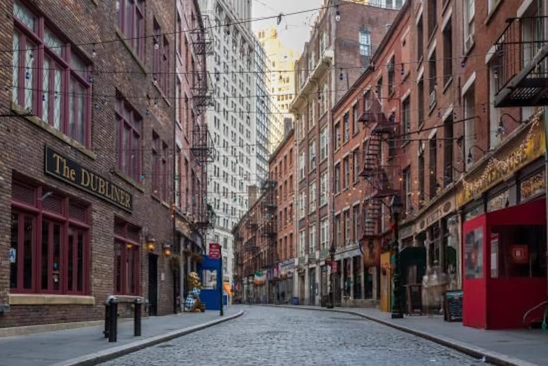 Stone Street à New York : une rue pavée.