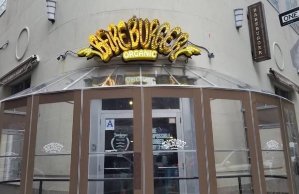 Devanture du restaurant Bare Burger dans le quartier financier de New York