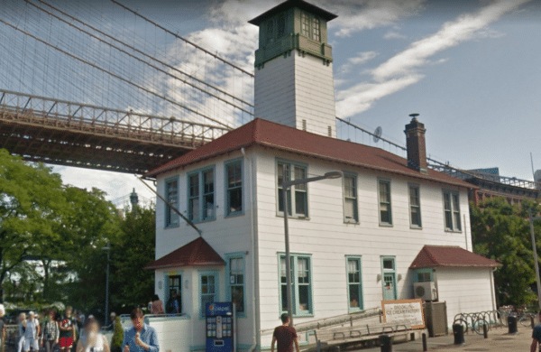 Extérieur du Brooklyn Ice Cream Factory