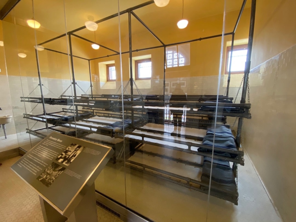 Dortoirs à Ellis Island à New York