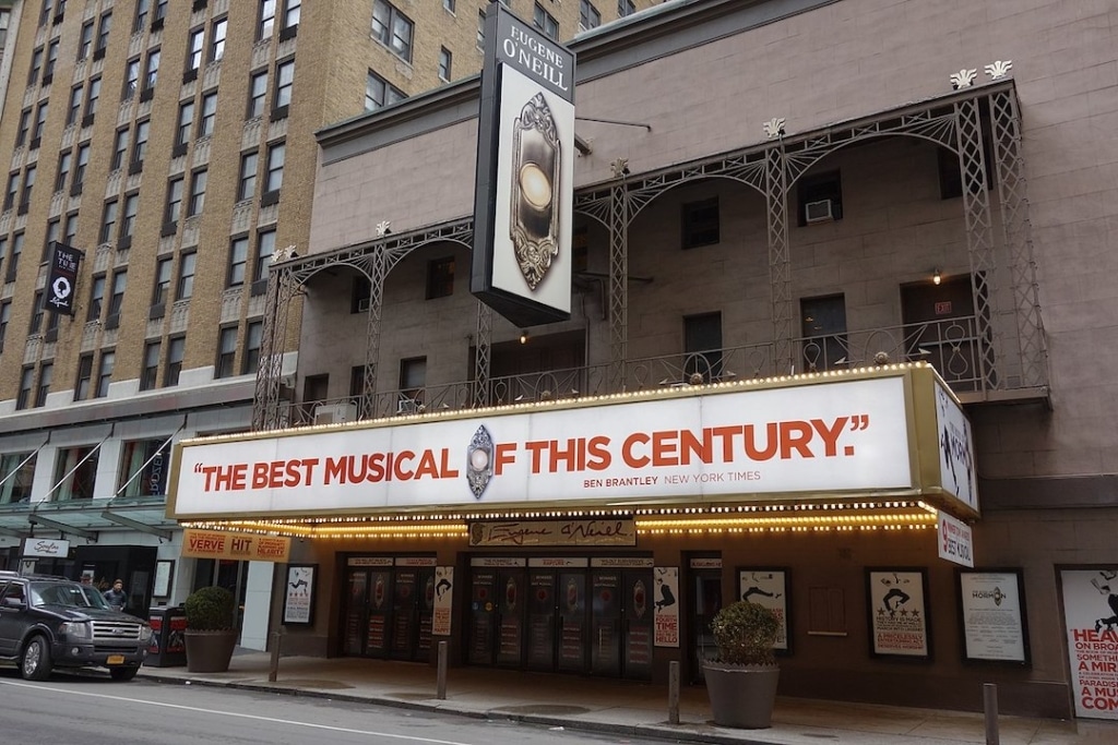 Extérieur du Eugene O'Neill Theatre pour The Book of Mormon à New York