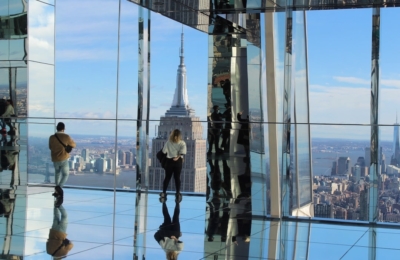 Salle des miroirs au Summit à New York